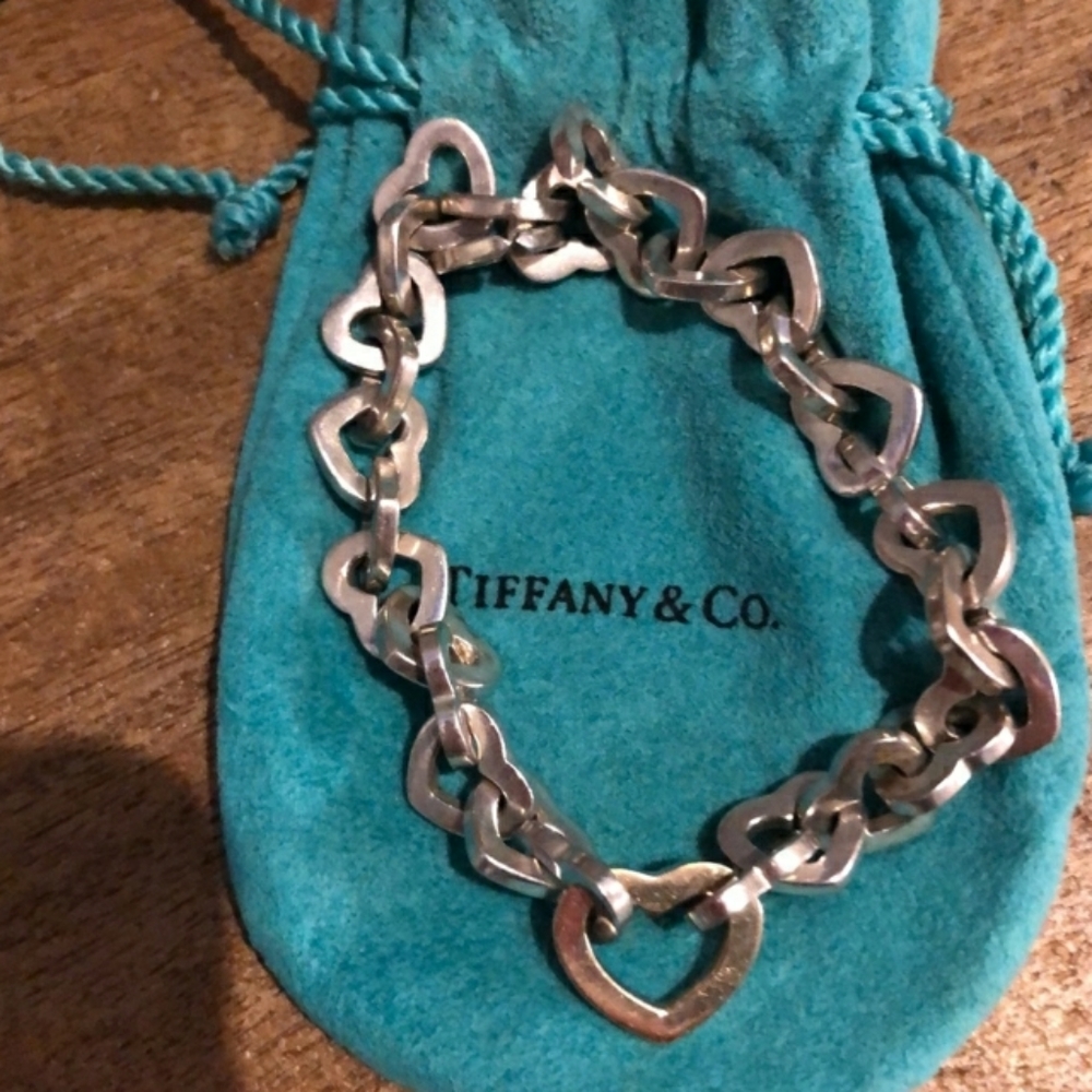 TIFFANY & Co Bracelet Retired Heart Link - Picture 3 of 6